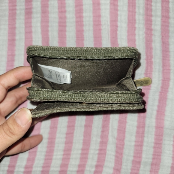 Thirty-One clip and zip wallet - Picture 6 of 10